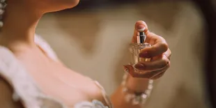 Aroma Parfum yang Bikin Perempuan Lebih Berkelas dan Memikat
