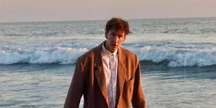 Arti dan Makna Lagu Favorite Lesson - Yaeow, Soal Kandasnya Hubungan Persahabatan Karena Cinta