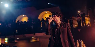 Arti dan Makna Lagu Double Take - Dhruv, Kisahkan tentang Cinta yang Tumbuh Tak Disangka