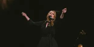 Arti Makna Make You Feel My Love - Adele, Kisahkan tentang Cinta Penuh Pengorbanan
