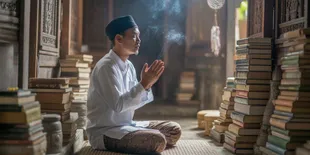 Arti Mimpi Menyiram Air Kencing: Tafsir Psikologi, Islam, dan Primbon Jawa