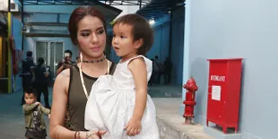 Artis Sheila Marcia Akhirnya Resmi Bercerai Dari Kiki Mirano