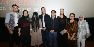 Arwah Asih Datang ke Gala Premiere Film 'ASIH', Risa Saraswati Kaget