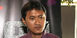 Arya Wiguna Jalani Proses Sumpah Pocong