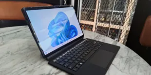 ASUS Vivobook 13 Slate OLED (T3300), Laptop Sekaligus Tablet Kekinian dengan Layar OLED dan Fitur Super Lengkap!