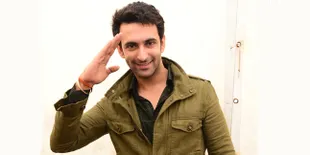 Asyik Belanja di Mall, Nandish Sandhu 'Veer' Pamer Selfie Ganteng