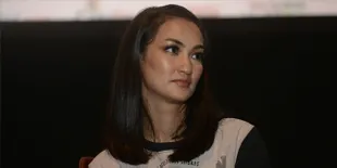 Atiqah Hasiholan Ungkap Beratnya Jadi Seorang Sutradara