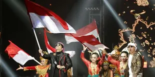 Atta Halilintar Kibarkan Bendera Merah Putih di Panggung YouTube FanFest Indonesia