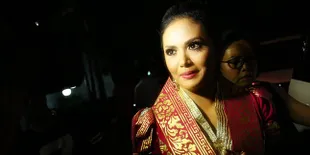 Aurel - Azriel Sempat Takut, Krisdayanti Langsung Peluk Kangen