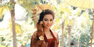 Aurel Hermansyah Foto Cantik di Atas Kapal, Netizen Malah Salah Fokus ke Kaki Lebam