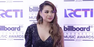 Aurel Hermansyah Nostalgia Masa Kecil, Posting Foto Saat Rambut Masih Kribo