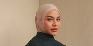 Aurel Hermansyah Ungkap Makna 'Bermekaran' di Koleksi Hijab Terbarunya