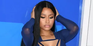 'Avant-Garde Kimono', Nicki Minaj Tampil Unik dan Fresh!