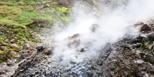 Awas! Air di Danau Ini Mendidih!