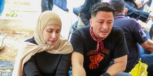 Ayah Deswita Maharani Meninggal Dunia, Ferry Maryadi Kehilangan Panutan Sekaligus Partner Salat Jumat