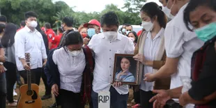 Ayah Melisha Sidabutar Beberkan Kronologi Meninggalnya Sang Putri, Bukan Karena Pembengkakan Jantung