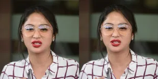 Ayahnya Tutup Usia, Dewi Perssik Akui Punya Firasat Sejak Sebulan Lalu