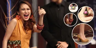 Ayu Ting Ting, Bumil Cantik Berbalut Batik