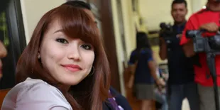 Ayu Ting Ting: Gak Usah Minta Uang Bulanan, Nanti Diungkit-Ungkit