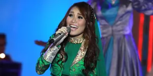 Ayu Ting Ting 'Geregetan', Kepada Siapa?