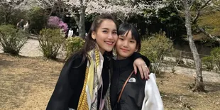 Ayu Ting Ting Kompak Bak Kakak Adik dengan Putrinya,  Akui Suka Pakai Skincare Bilqis