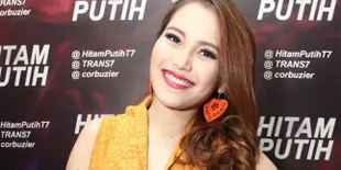 Ayu Ting Ting Lahirkan Anak Perempuan?
