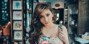 Baby Margaretha Senang Dapat Julukan Hot Mom