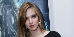 Bikin Iri, Babysitter Nia Ramadhani Bisa Keliling Dunia dan Dapat Visa Liburan ke London - Amerika