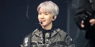 Baekhyun EXO Berikan Contoh Baik Pencegahan Virus Corona Saat di Bandara