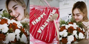 Bahagia Tanpa Ayang, 11 Potret Ayu Ting Ting Terharu Dapat Hadiah Manis dari Bilqis - Rayakan Hari Valentine Sambil Karantina Mandiri?