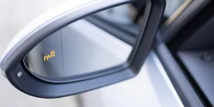 Bahaya Blind Spot Saat Berkendara yang Harus Diketahui Pengemudi