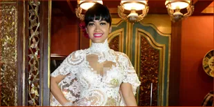 Baju Lebaran, Julia Perez Dapat Sponsor Satu Keluarga