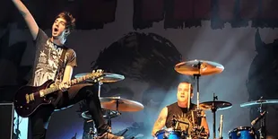 Bakal Ada Duet Maut di Album Baru All Time Low