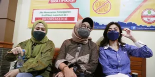 Bantah Anaknya Murtad, Ortu Dhena Devanka Ungkap Jonathan Frizzy Jadi Mualaf Sejak 2012