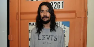 Bantah Pakai Narkoba, Ello Gelar Jumpa Pers