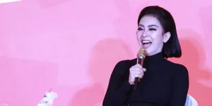 Banyak Akun Haters Minta Maaf, Syahrini Ungkap Kewajibannya Hanya Mengurus Suami