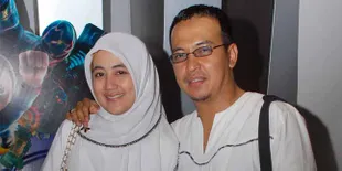 Banyak Permintaan Jamaah, Pipik Buka Butik di Garasi Rumah
