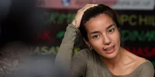 Banyak Pikiran, Sheila Marcia Jatuh Sakit dan Minta Doa