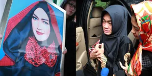 Banyak Yang Datang ke Makam Jupe, Mama Ucapkan Terima Kasih