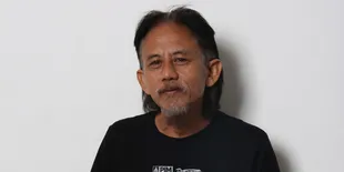 Barang Bukti Narkoba Jenis Ganja, Epy Kusnandar Ditangkap di Kantin Miliknya