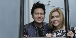 Barbie Kumalasari Pamer Berlian 30 Karat, Hotman Paris: Jika Benar Aku Sembah Dia