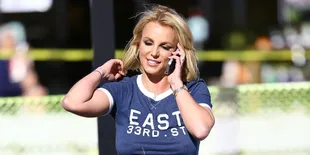 Bareng Iggy Azalea, Britney Spears Menjelma Jadi Alien Cantik