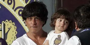 Baru Sembuh Dari Operasi Lutut, SRK Langsung Main Bareng AbRam