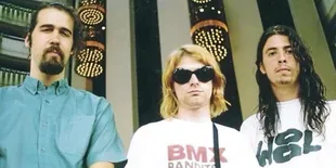 Bassist Nirvana Kembali Tampil di Atas Panggung, Dengan Siapa?