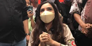 Bawa 4 Ton Barang, Ashanty Beri Bantuan kepada Warga Terdampak Kebakaran Pasar Gembrong