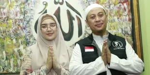 Bebi Silvana Percaya, Sehelai Rambut Nabi Muhammad yang Dijaga Opick Asli