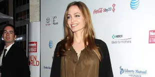 Begini Cara Angelina Jolie Sembunyikan Operasi Mastektomi Dari Publik
