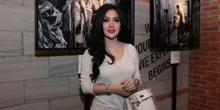 Begini Reaksi Syahrini Saat Ditanya Tentang Umrah Bareng First Travel