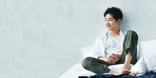 Behind The Scene Pemotretan Song Joong Ki, Nyata Gantengnya