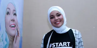 Belajar Ngaji, Dewi Sandra: Ada Yang Nggak Beres di Otak Gue